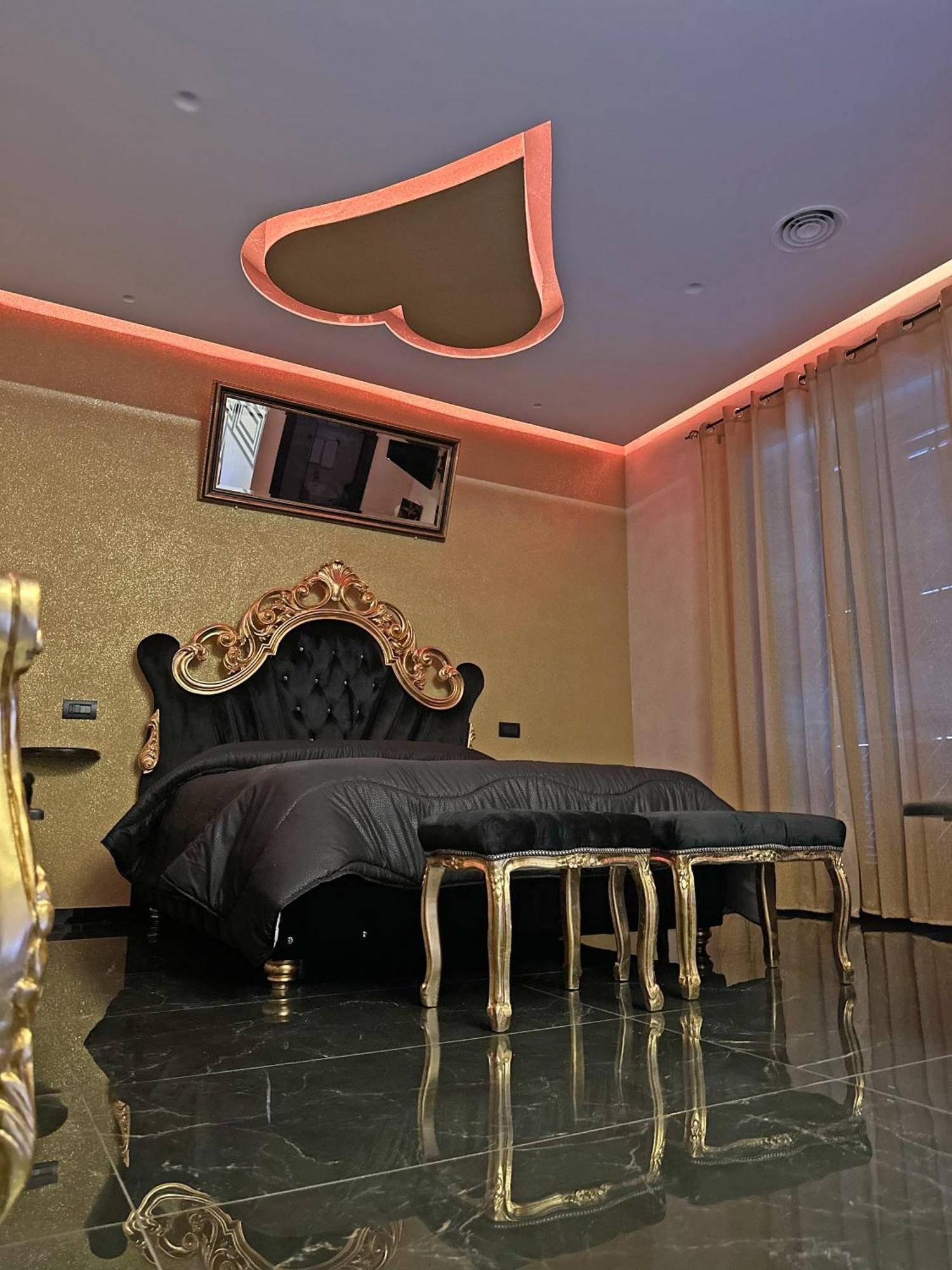 Red Rose Exclusive Rooms San Cesareo Exterior photo